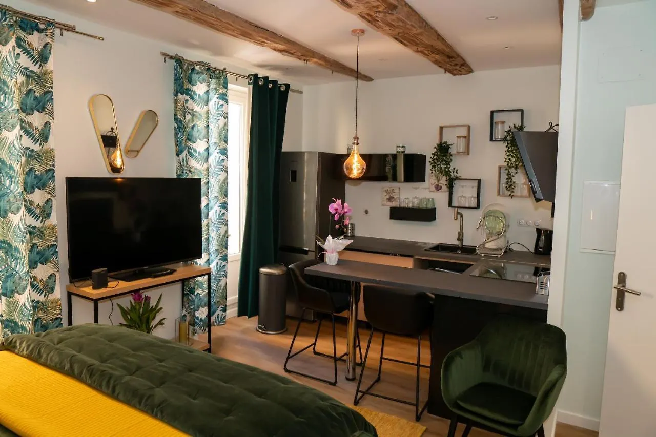 Apartment Studio Coeur De Ville Neuf Et Design Tt Equipe Parking Gratuit Sanary-sur-Mer Frankreich