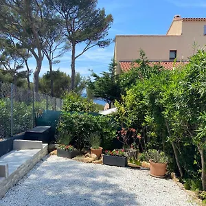 Entier T2 Climatisé, Parking Gratuit, Jardin, Sanary-sur-Mer