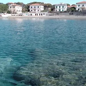 https://a-due-passi-dal-castiglioncello.it-tuscanyhotel.com